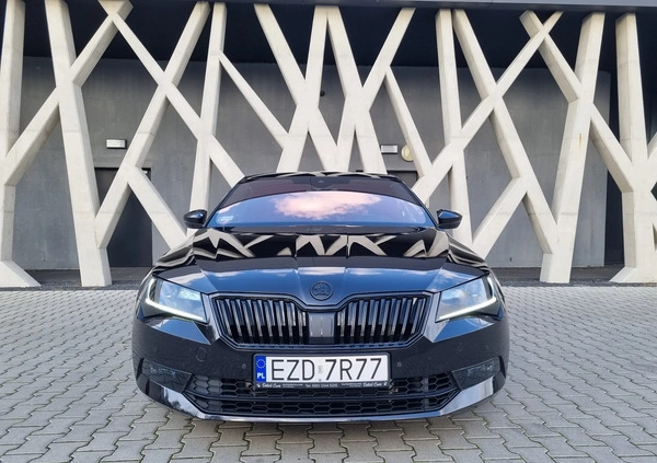 Skoda Superb cena 150000 przebieg: 85000, rok produkcji 2019 z Koprzywnica małe 562